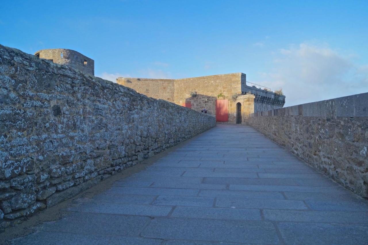 Saint-Malo Le Kruger 350 M Des Thermes Marins Apartment Luaran gambar